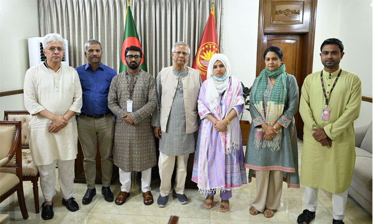 নুরুল হক নূরকে বিদেশে পাঠানোর নির্দেশ প্রধান উপদেষ্টার