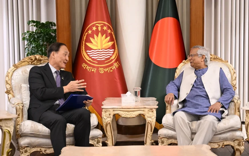 বাংলাদেশ-কোরিয়া উন্নয়ন সহযোগিতা আরও জোরদার করতে চায়: প্রধান উপদেষ্টার সঙ্গে কোইকা প্রেসিডেন্টের সাক্ষাৎ