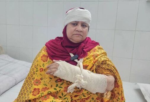 কুমিল্লায় মহিলা দল নেত্রীর হাত ভেঙে দিল আ.লীগ নেতা