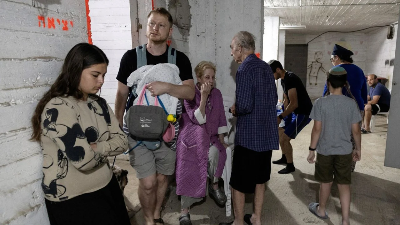 ইসরাইলে জরুরি অবস্থা জারি, দেশজুড়ে সতর্কতা সাইরেন