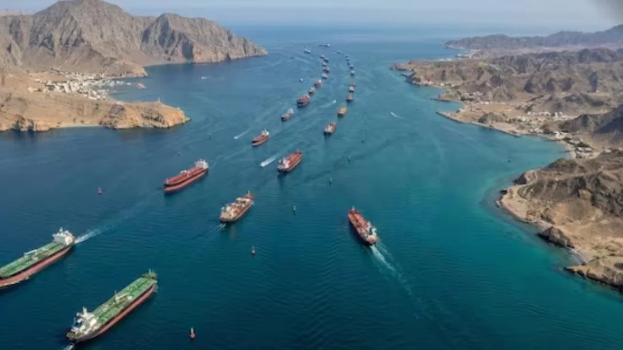 যুদ্ধ বন্ধে ইরানের নতুন শর্ত, শত শত কোটি ডলার আয়ের লক্ষ্য