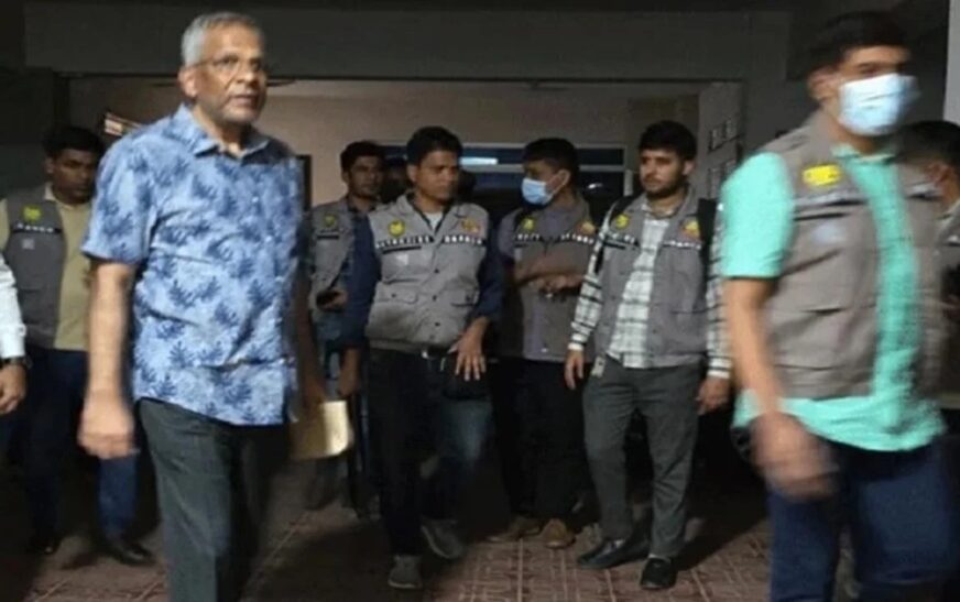 এক কাপড়ে খালেদা জিয়াকে ক্যান্টনমেন্ট থেকে বের করে দেন মামুন খালেদ