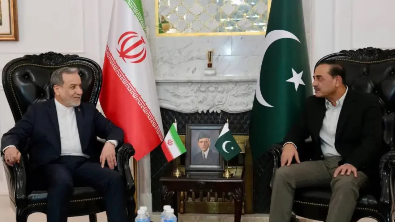 পাকিস্তানের সেনাপ্রধানের সঙ্গে ইরানি পররাষ্ট্রমন্ত্রীর বৈঠক